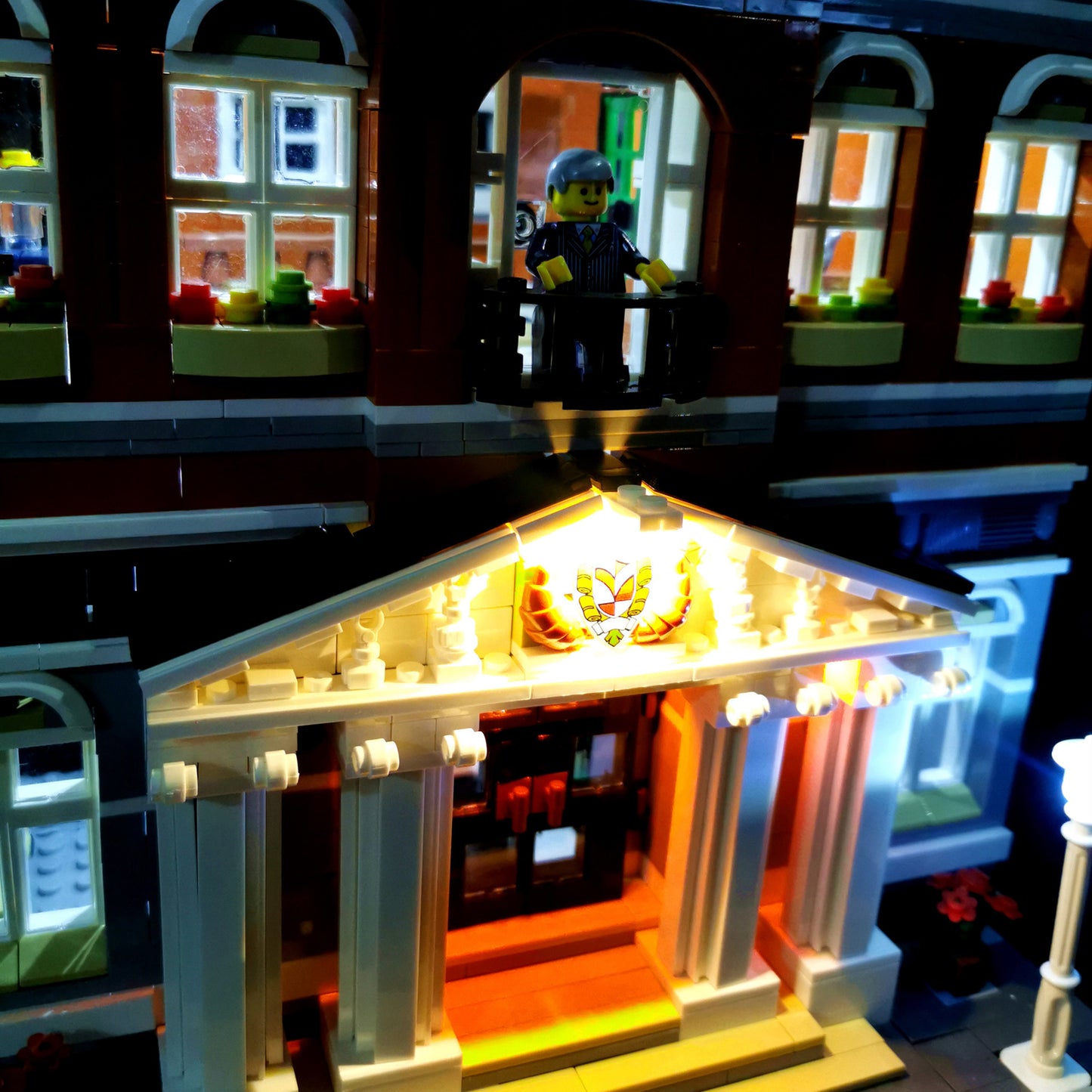 Town Hall (10224) Light Kit