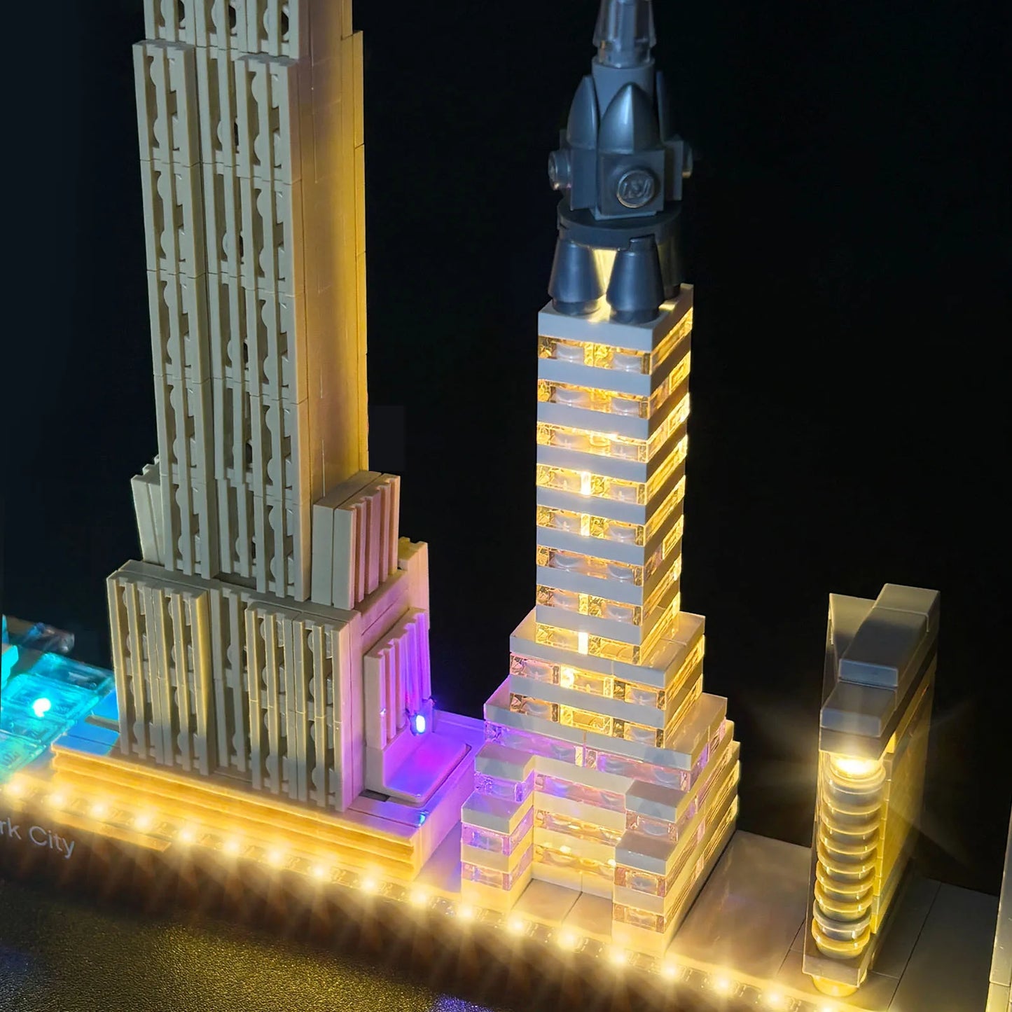 21028 New York City Light Kit
